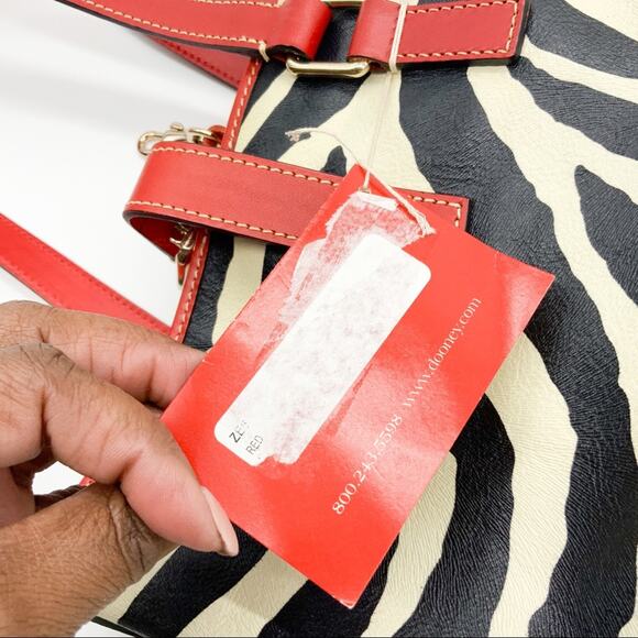 NWT Dooney & Bourke Logo Lock Zebra Print Shoulder Bucket Bag - Picture 14 of 15